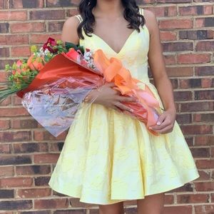 Sherri Hill Yellow Homecoming/Prom Dress